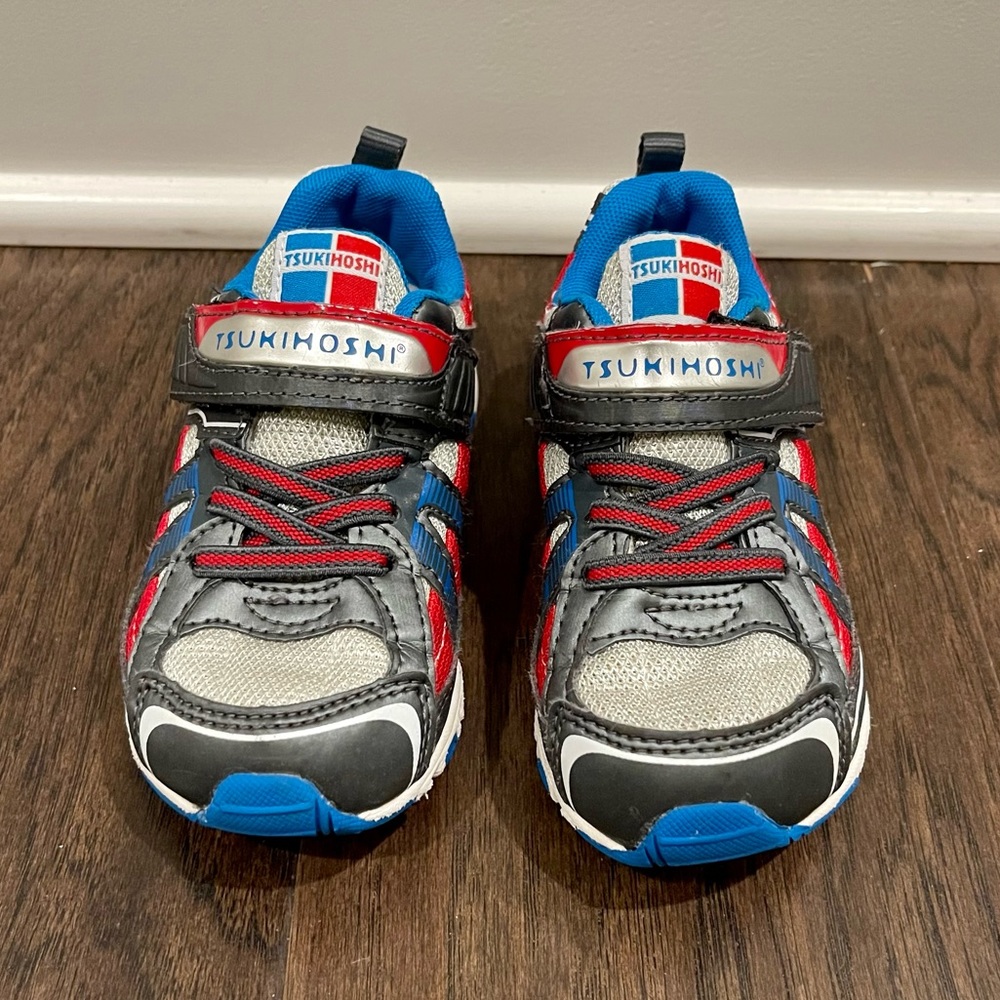 TSUKIHOSHI tennis shoes size 9